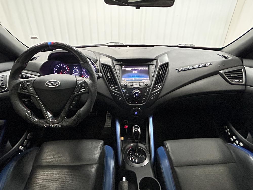 Hyundai Veloster 2015 модификация 1.6T автоматическое Deluxe Edition – фото 14