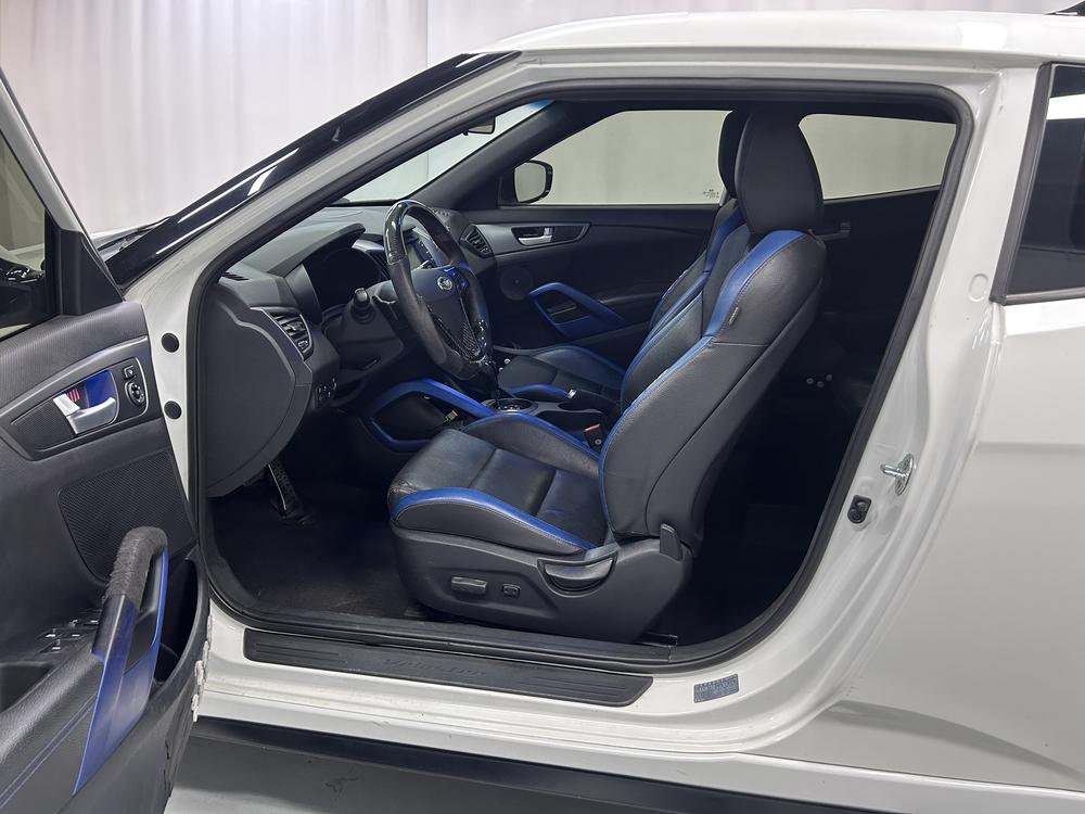 Hyundai Veloster 2015 модификация 1.6T автоматическое Deluxe Edition – фото 17