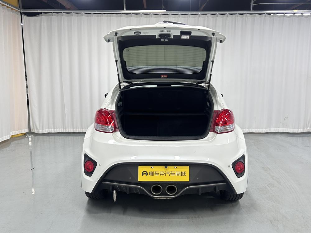 Hyundai Veloster 2015 модификация 1.6T автоматическое Deluxe Edition – фото 20