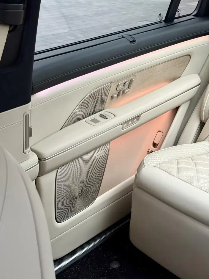 NIO ES8 2026 Model VI seat Executive Deluxe Edition – фото 10