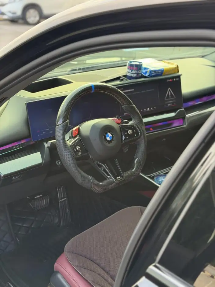 BMW 5 Series 2026 Model 530Li Exclusive Model M Sports Set – фото 9