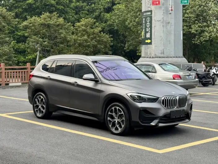 BMW X1 2022 Model sDrive25Li Leading Model – фото 3