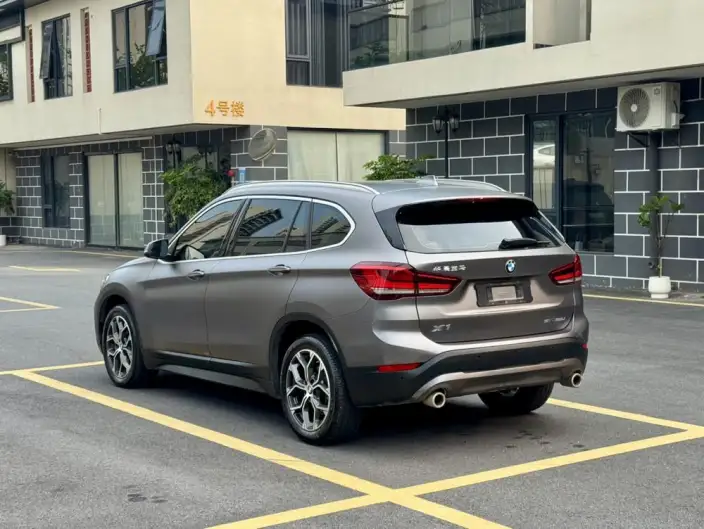 BMW X1 2022 Model sDrive25Li Leading Model – фото 5