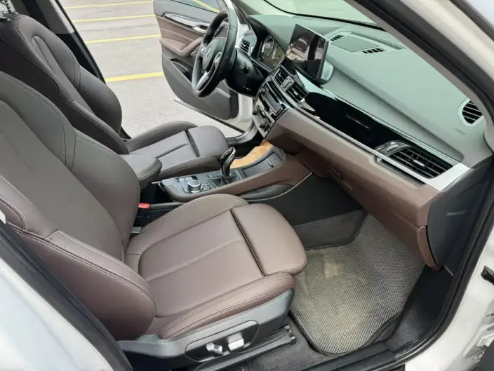 BMW X1 2022 Model sDrive25Li Leading Model – фото 10