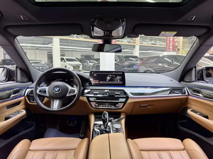 BMW 6 Series GT 2022 Model 630i M Sports Set – фото 10