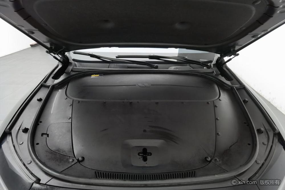 Li Auto ONE 2020 Extended-Range 6-seat – фото 5