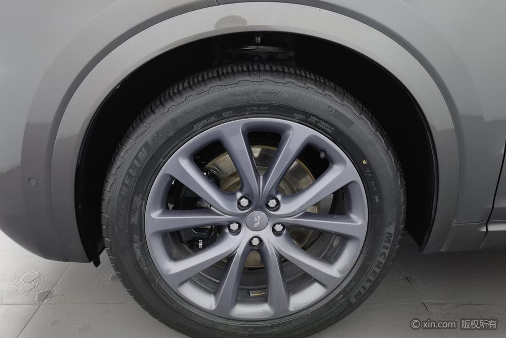 Li Auto ONE 2020 Extended-Range 6-seat – фото 9