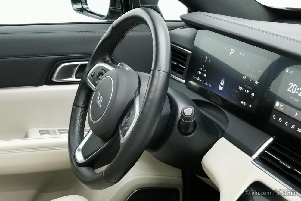 Li Auto ONE 2020 Extended-Range 6-seat – фото 11