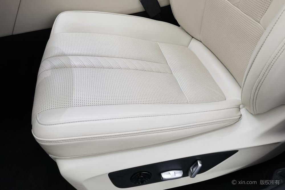 Li Auto ONE 2020 Extended-Range 6-seat – фото 18
