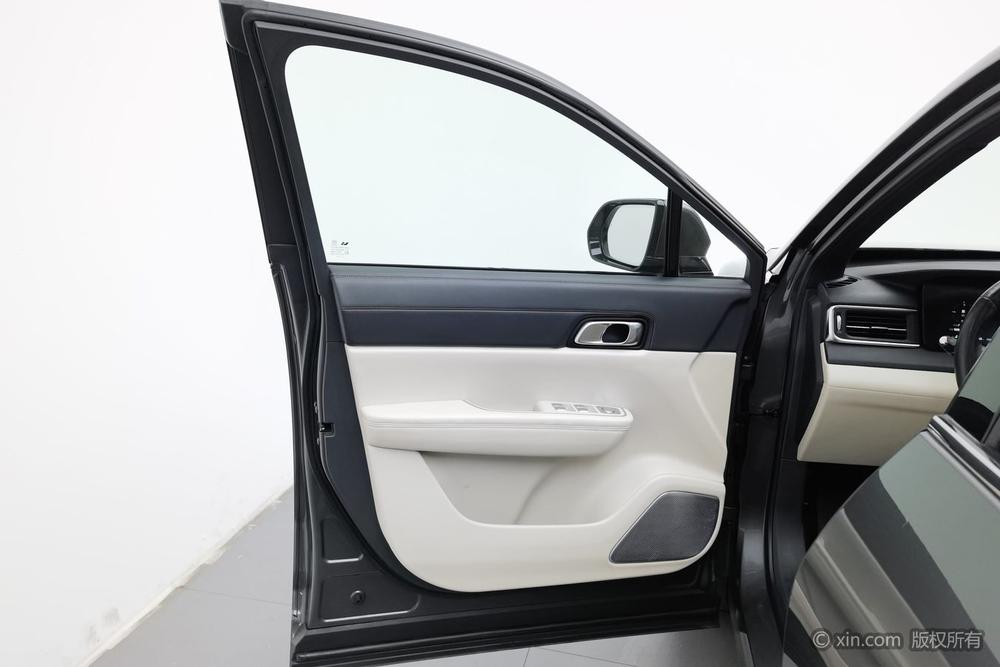 Li Auto ONE 2020 Extended-Range 6-seat – фото 21