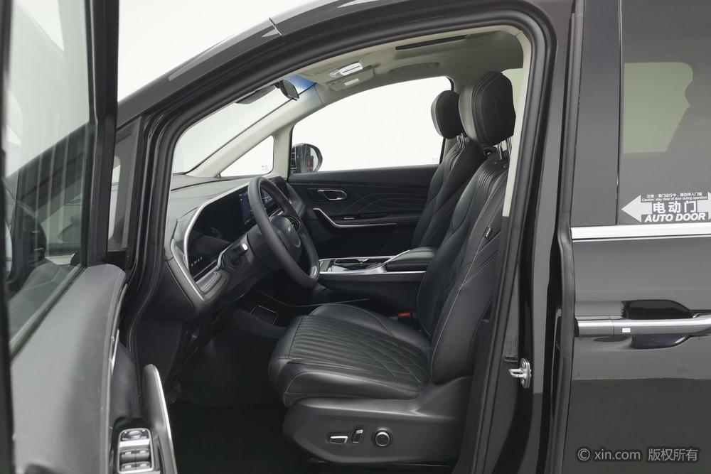 Maxus G90 2022 2.0T Star River 6-Passenger Edition – фото 17