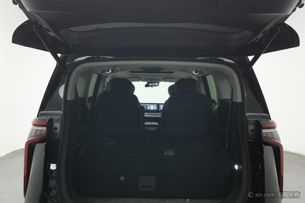 Maxus G90 2022 2.0T Star River 6-Passenger Edition – фото 23