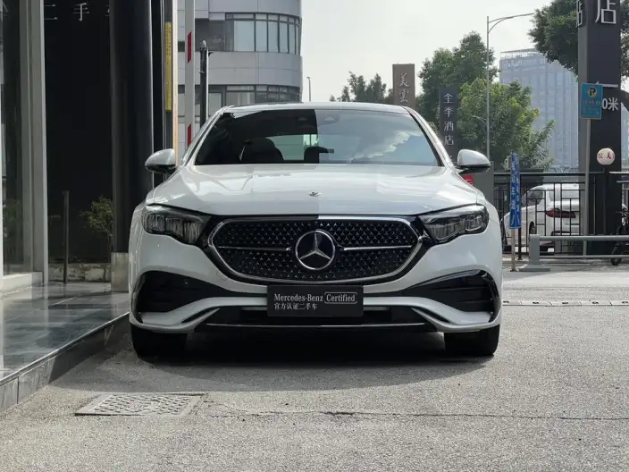 Mercedes-Benz E-Class 2024 Model E 260 L Sports sedan – фото 2