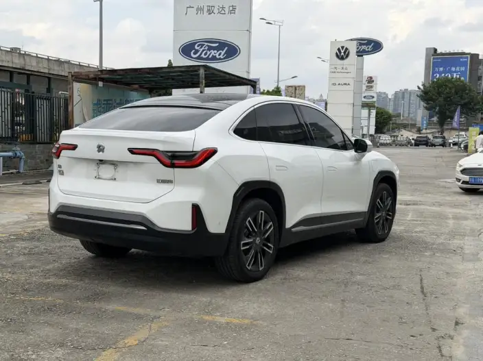 NIO EC6 2020 Model 615KM Performance version – фото 7