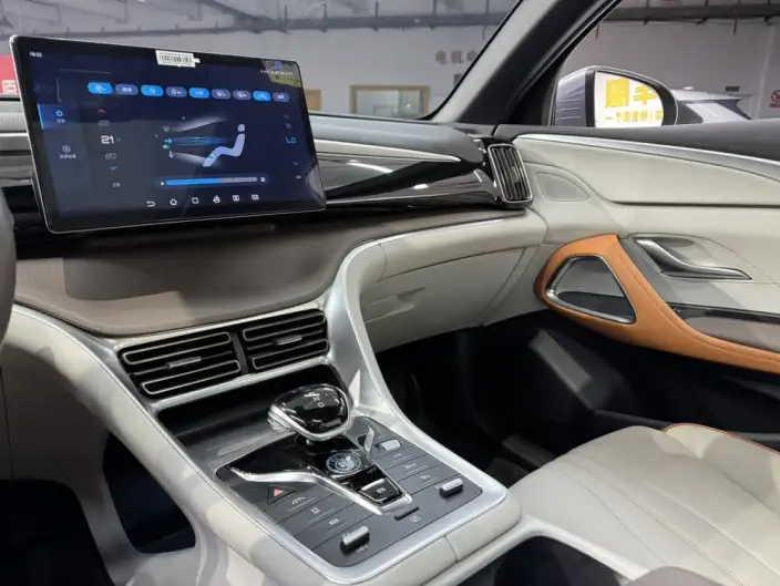 BYD Song Pro DM 2022 Model DM-i 110km Flagship Model – фото 9
