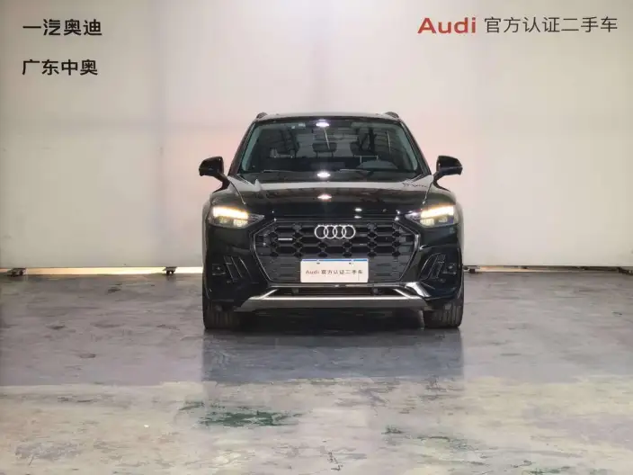 Audi Q5L 2022 Model 40T Luxury Dynamic Model – фото 2