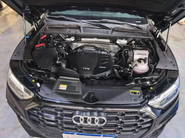 Audi Q5L 2022 Model 40T Luxury Dynamic Model – фото 6