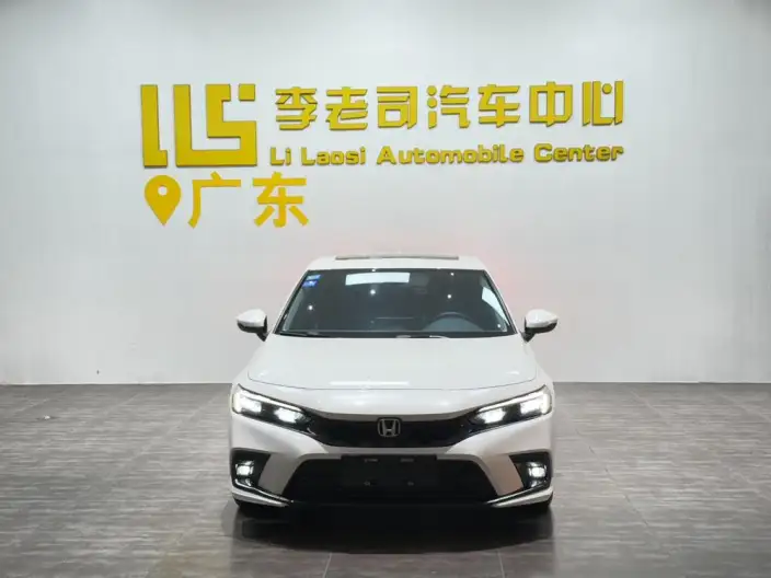 Honda Civic 2023 Model HATCHBACK 240TURBO CVT Extreme Leap Edition – фото 2