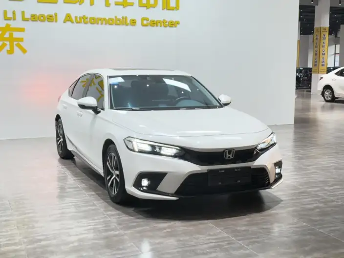 Honda Civic 2023 Model HATCHBACK 240TURBO CVT Extreme Leap Edition – фото 3