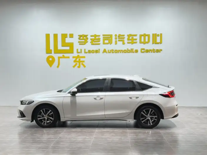 Honda Civic 2023 Model HATCHBACK 240TURBO CVT Extreme Leap Edition – фото 4