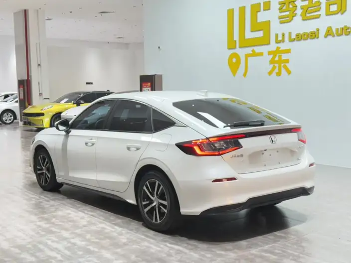 Honda Civic 2023 Model HATCHBACK 240TURBO CVT Extreme Leap Edition – фото 5