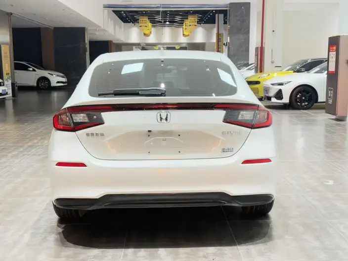Honda Civic 2023 Model HATCHBACK 240TURBO CVT Extreme Leap Edition – фото 6