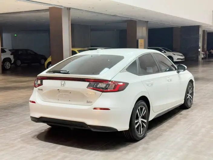 Honda Civic 2023 Model HATCHBACK 240TURBO CVT Extreme Leap Edition – фото 7