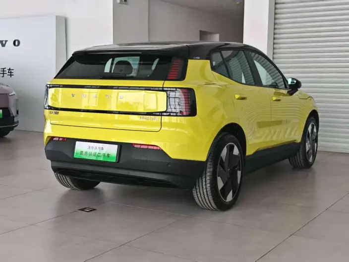 Volvo EX30 2025 Model Rear Drive Long Battery Life Pro Edition Plus – фото 6