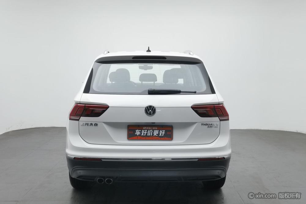 Volkswagen Tiguan L 2018 330 TSI Automatic FWD Luxury – фото 3