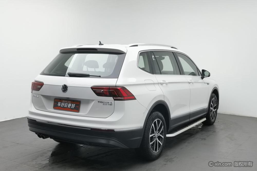Volkswagen Tiguan L 2018 330 TSI Automatic FWD Luxury – фото 4