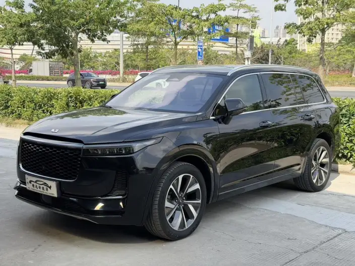 Li Auto ONE 2021 Model Extended Range 6 seat Edition – фото 1