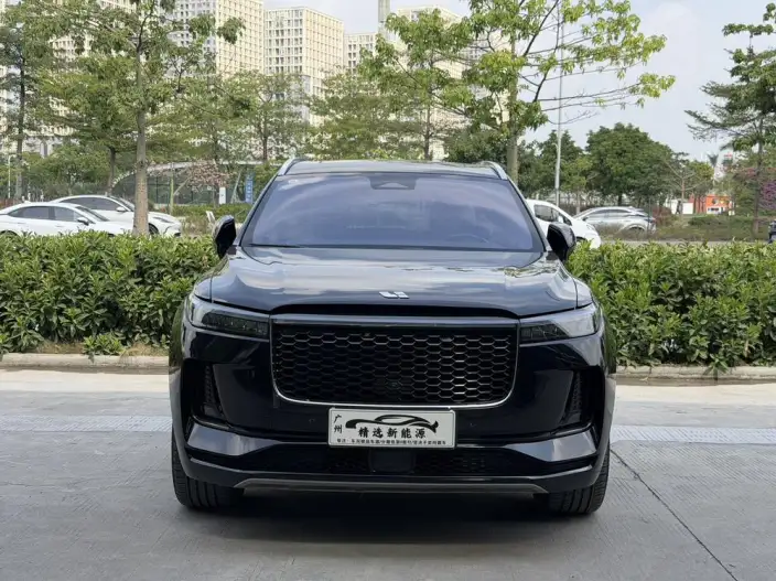 Li Auto ONE 2021 Model Extended Range 6 seat Edition – фото 2