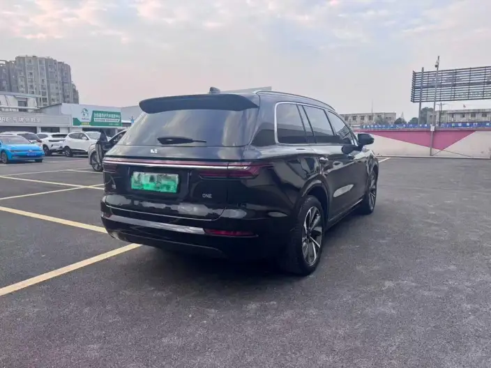Li Auto ONE 2021 Model Extended Range 6 seat Edition – фото 6
