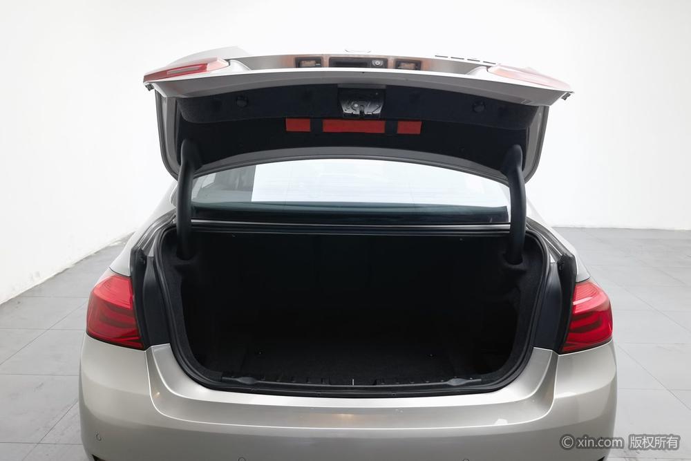BMW 3 Series 2019 320Li Style – фото 23