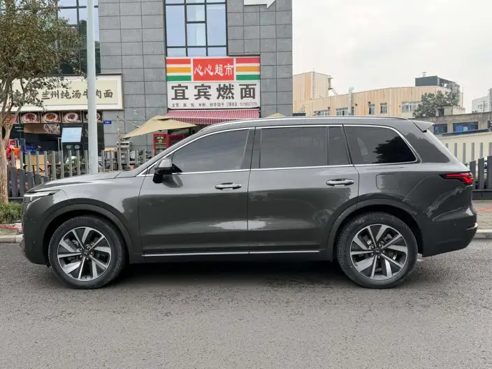 Li Auto ONE 2021 Model Extended Range 6 seat Edition – фото 3