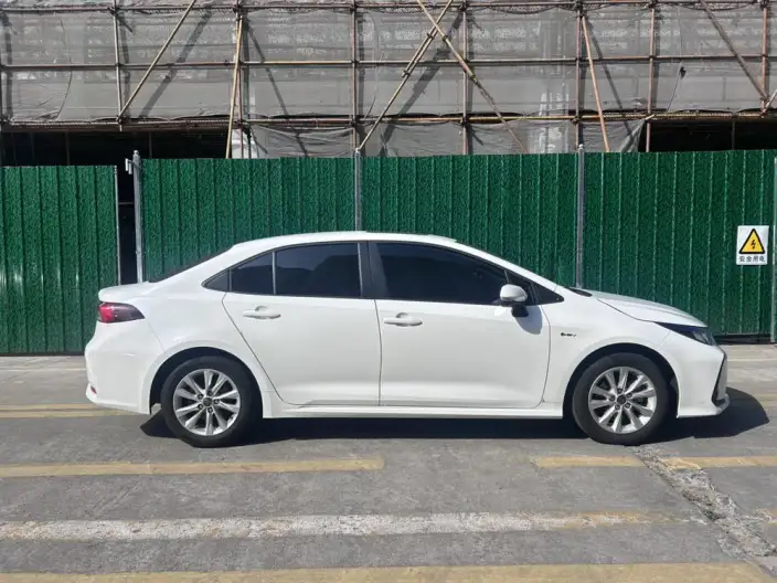 Toyota Corolla 2024 Model Intelligent Hybrid 1.8L E-CVT Elite Edition – фото 7