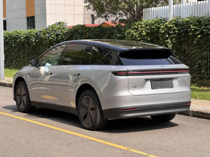 Li Auto i6 2025 Model 2WD Standard Edition – фото 5
