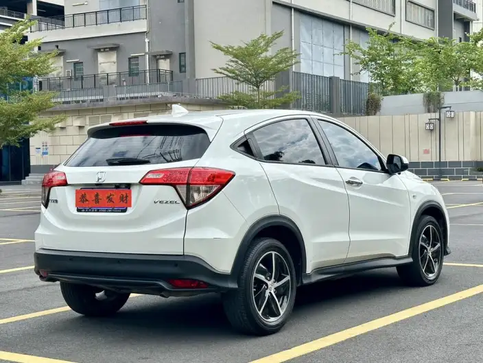 Honda Vezel 2022 Model 1.5L CVT Elite Smart Edition – фото 7