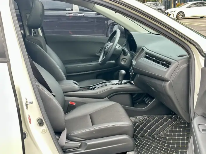 Honda Vezel 2022 Model 1.5L CVT Elite Smart Edition – фото 9