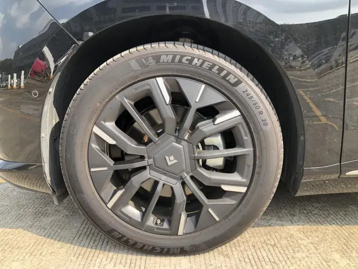 Hyper HT 2025 Model 670 Max Edition – фото 9