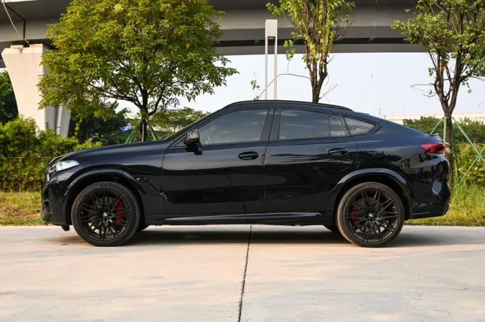 BMW X6 M 2023 Model X6 M Thunder Edition – фото 2