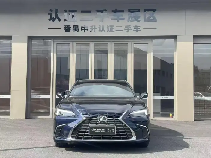 Lexus ES 2025 Model 300h Premium
