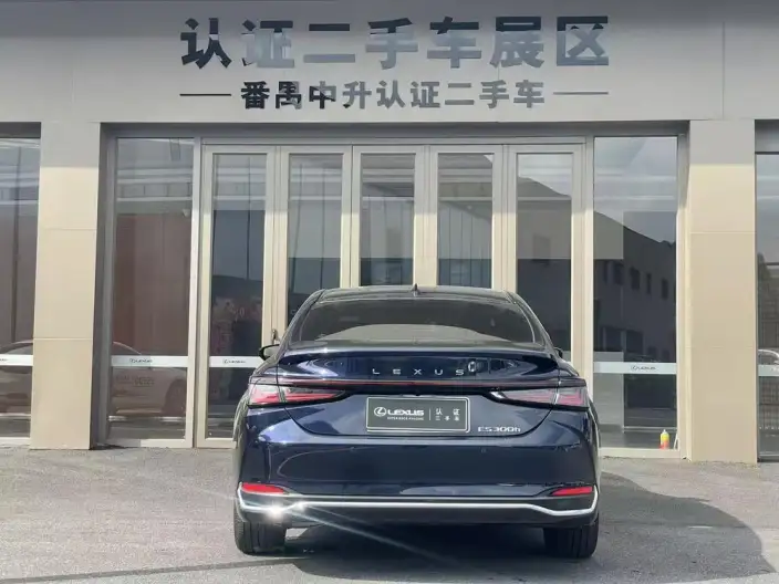 Lexus ES 2025 Model 300h Premium – фото 5