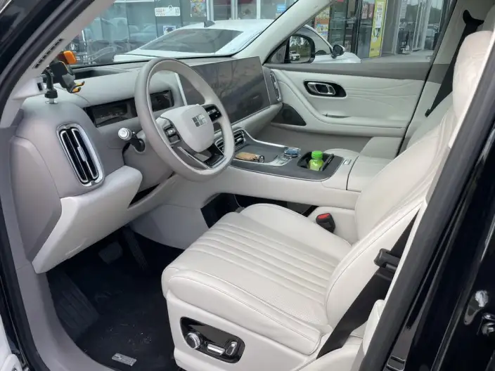 Geely M9 2025 Model 210km 4WD Pilot Edition – фото 8