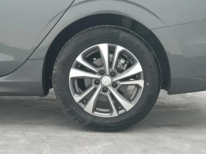 Changan Eado 2023 Model PLUS Changxiang Edition Blue whale NE 1.4T GDI DCT Noble Model – фото 9