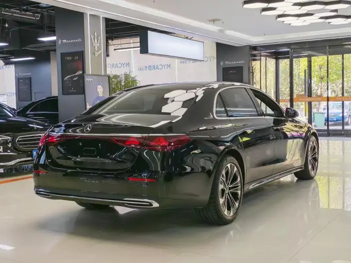 Mercedes-Benz E-Class 2025 Model E 300 L Luxury Model sedan – фото 6