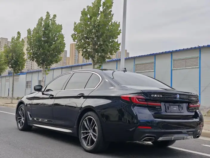 BMW 5 Series PHEV 2022 Model Facelift 535Le Pioneer Edition M Sports Set – фото 4