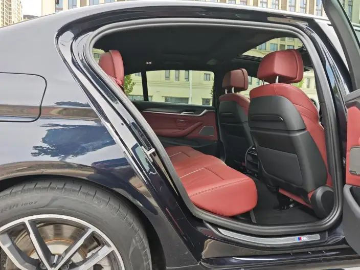 BMW 5 Series PHEV 2022 Model Facelift 535Le Pioneer Edition M Sports Set – фото 8