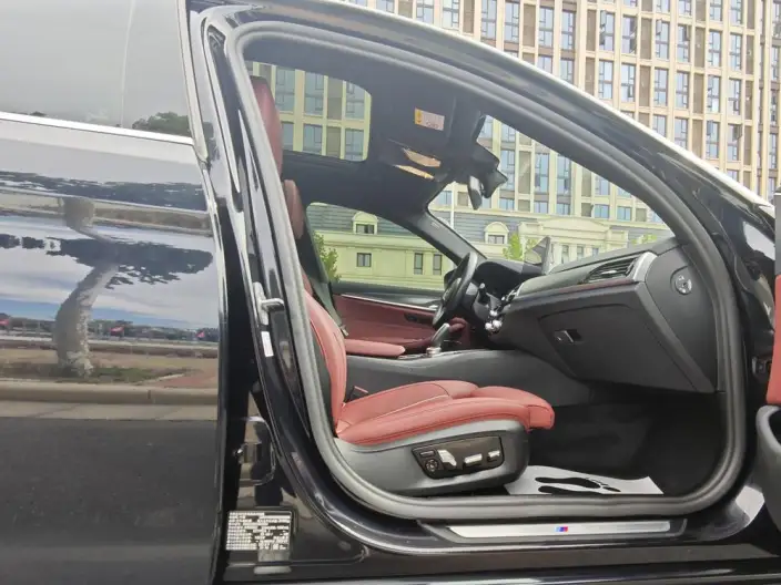 BMW 5 Series PHEV 2022 Model Facelift 535Le Pioneer Edition M Sports Set – фото 9