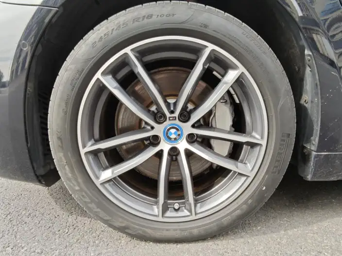 BMW 5 Series PHEV 2022 Model Facelift 535Le Pioneer Edition M Sports Set – фото 10